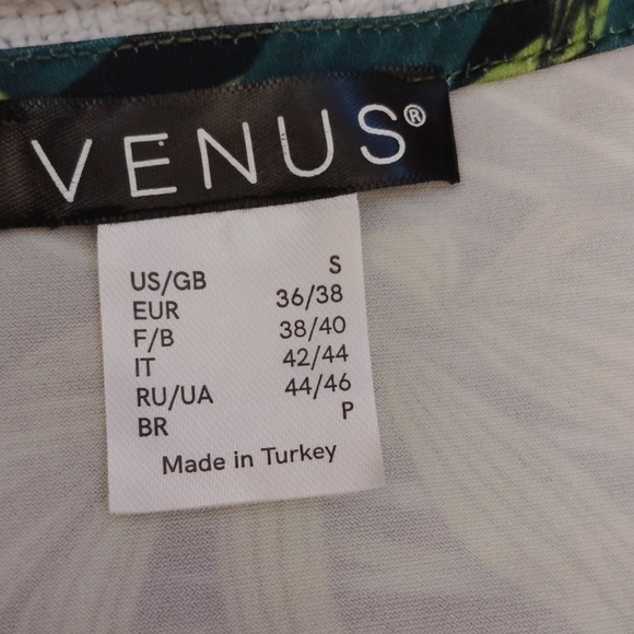 NEW VENUS Exaggerated Sleeve Twist Front Maxi Dress - Picture 12 of 14